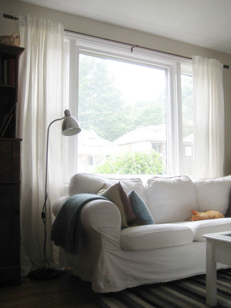 Ikea Ritva curtains in my BM Edgecomb Gray living room