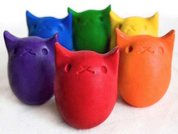 Adorable cat shaped crayons